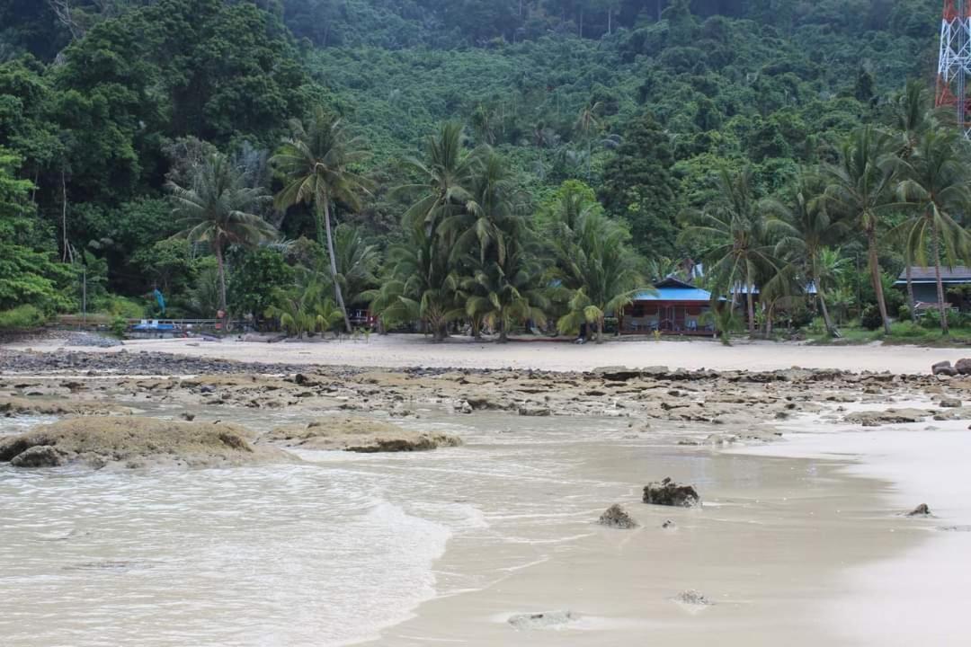 Ella'S Place Salang Tioman Kampong Ayer Batang Exteriör bild