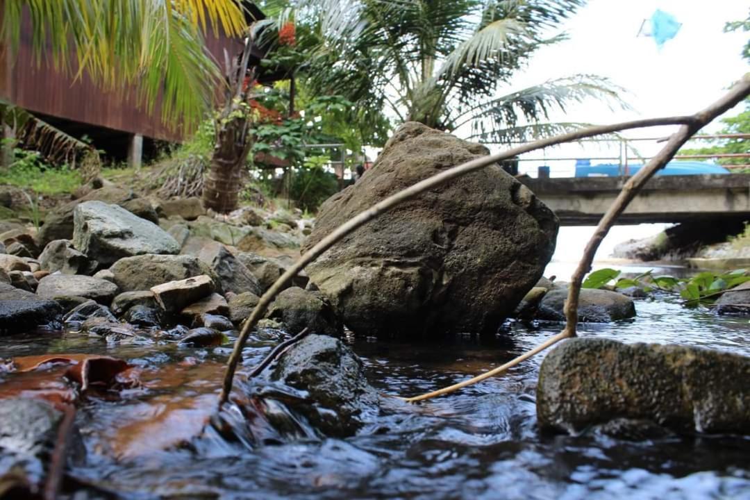 Ella'S Place Salang Tioman Kampong Ayer Batang Exteriör bild