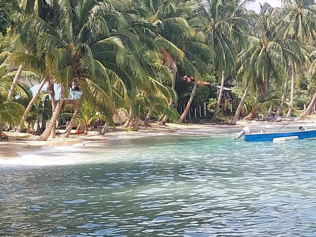 Ella'S Place Salang Tioman Kampong Ayer Batang Exteriör bild