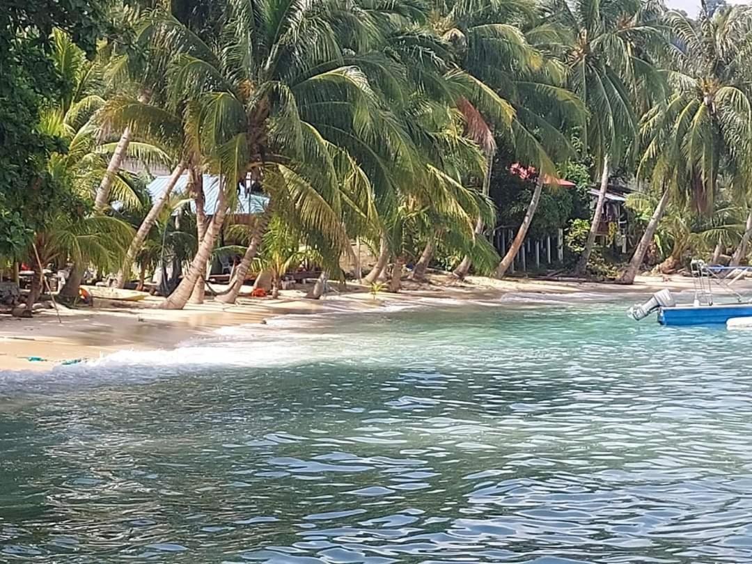 Ella'S Place Salang Tioman Kampong Ayer Batang Exteriör bild